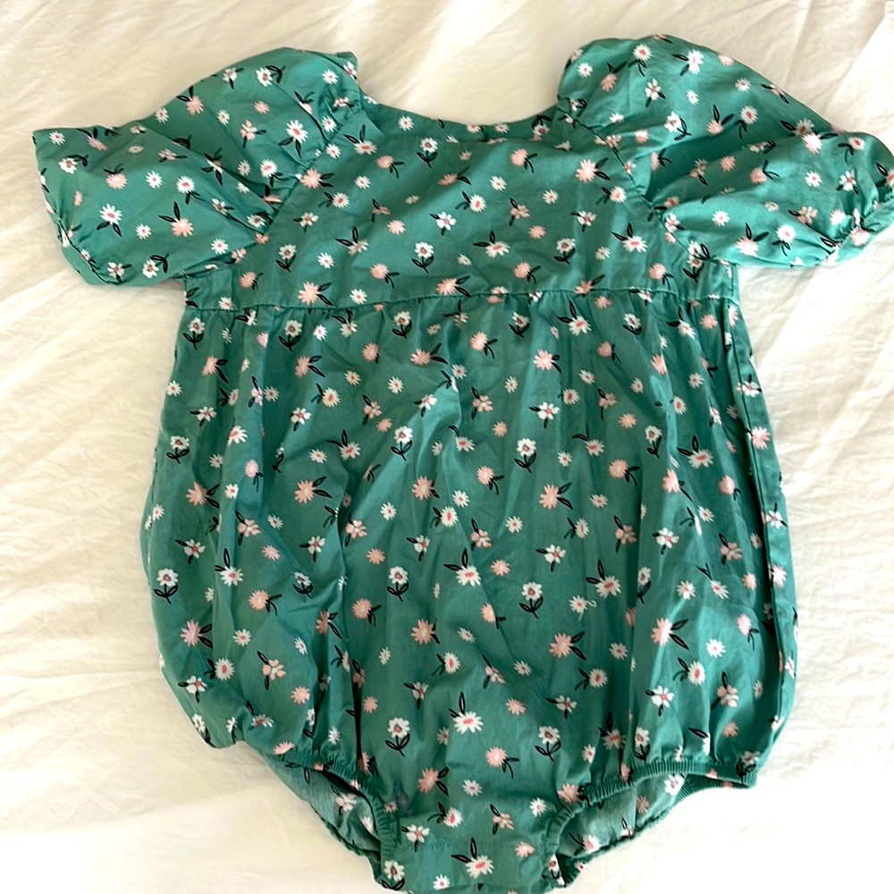 Never worn Seed Heritage bubble romper size 18-24 months